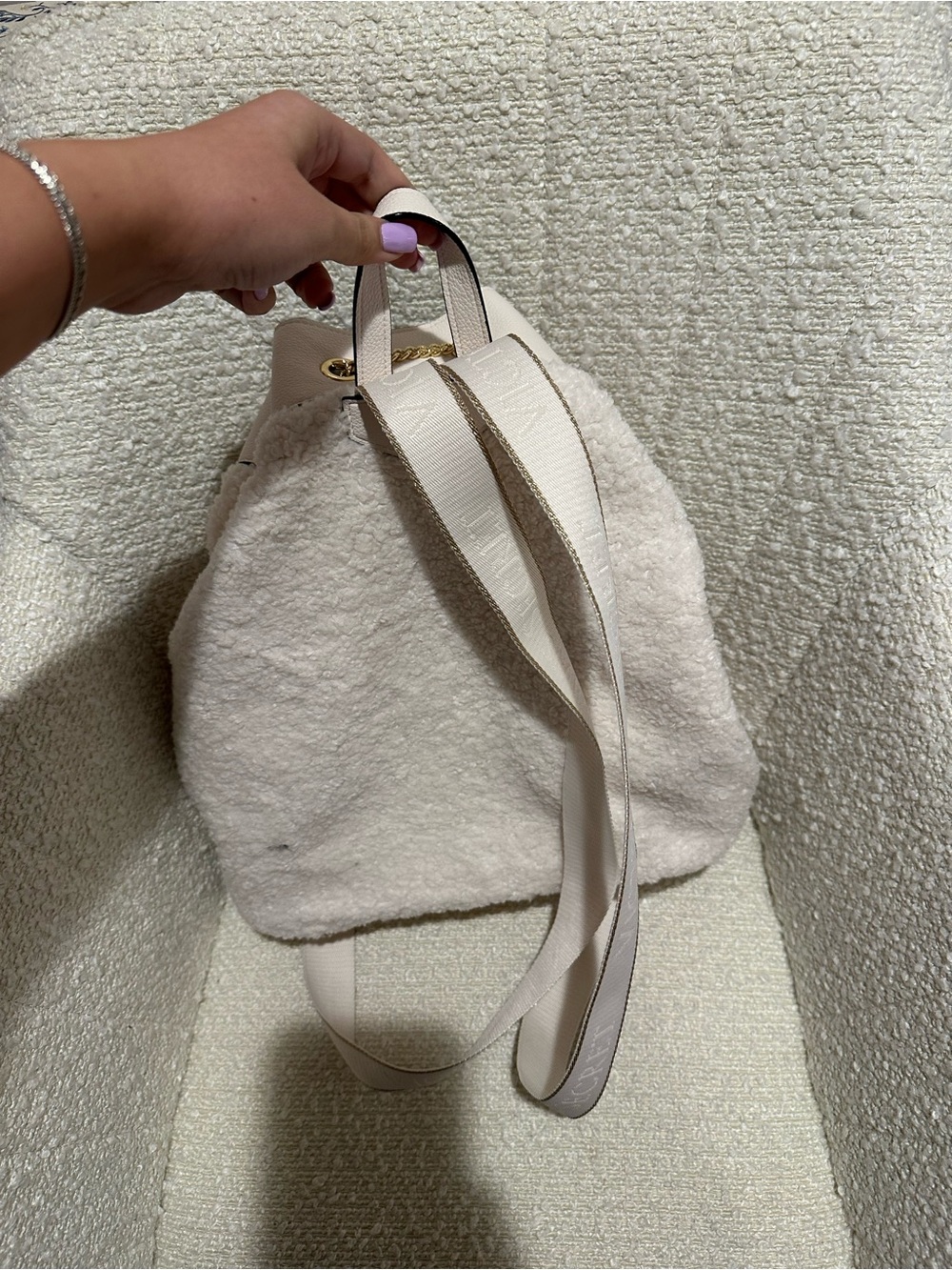 Cream Sherpa Drawstring Bucket Bag with Gold Chain - Picture 3 of 3